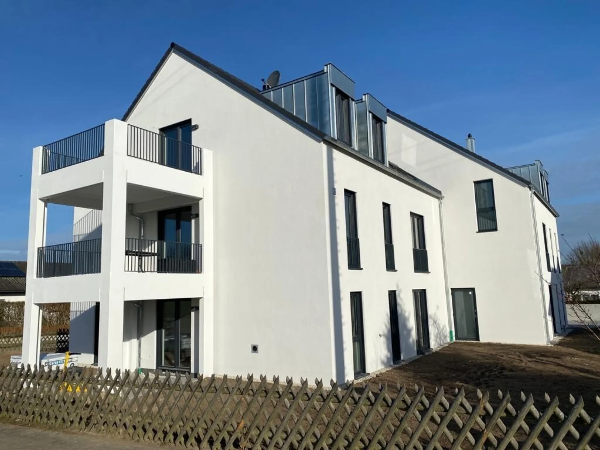 Mehrfamilienhaus, Referenz der Firma FT Bauelemente GmbH in Massing